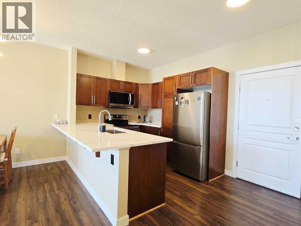 301, 76 Panatella Road NW
