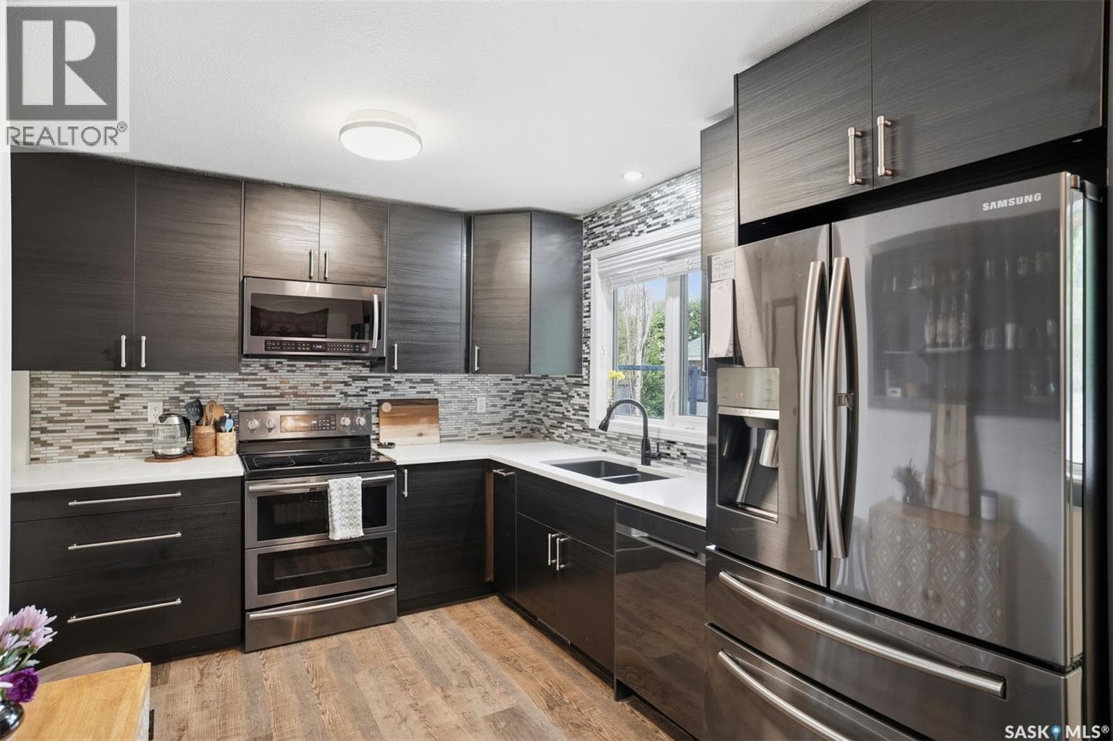 241 Laurentian DRIVE — photo 5