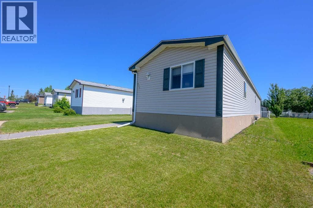 524 Stewart Street — photo 3