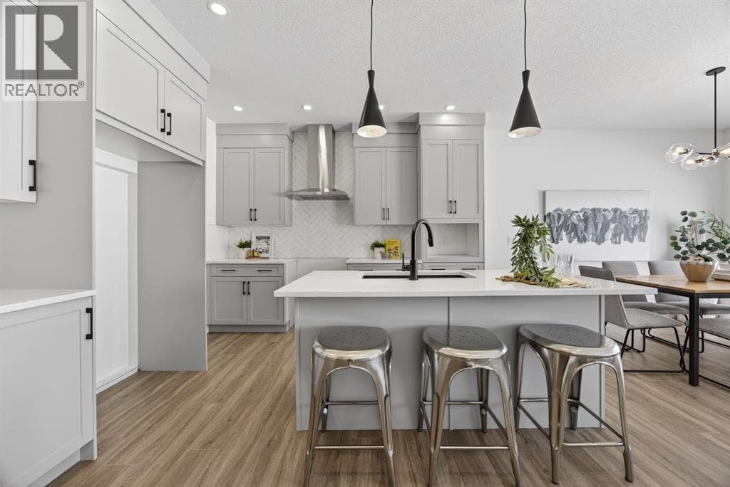1090 Bayview Crescent — photo 5
