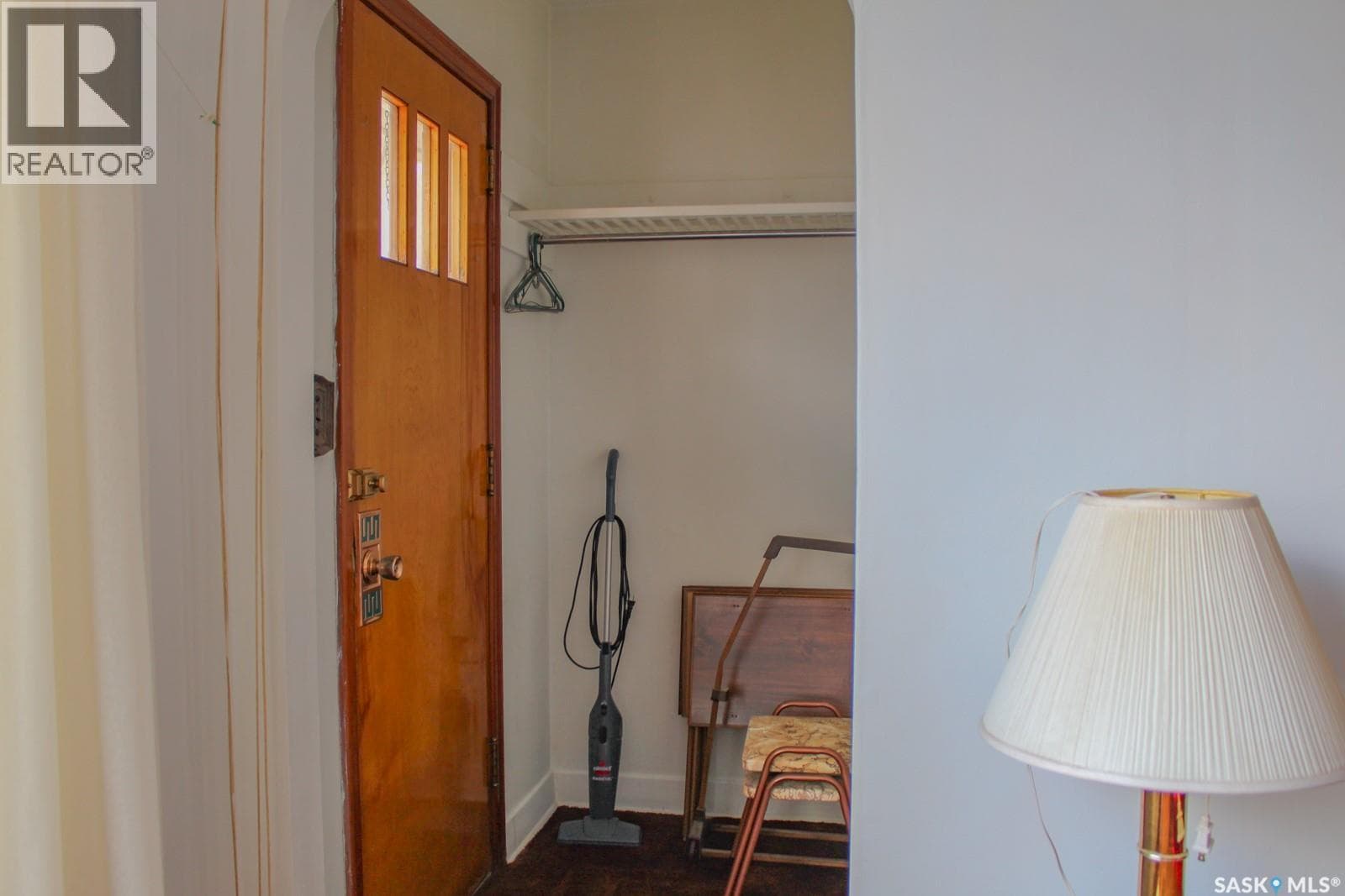 108 Crawford AVENUE E — photo 4