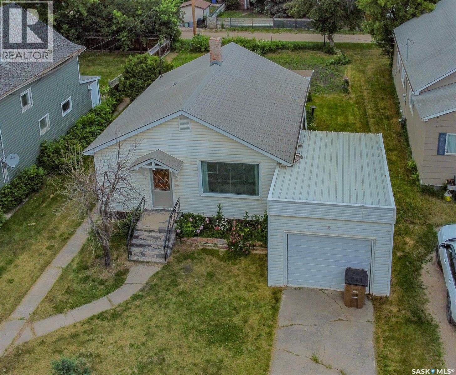 108 Crawford AVENUE E — photo 3