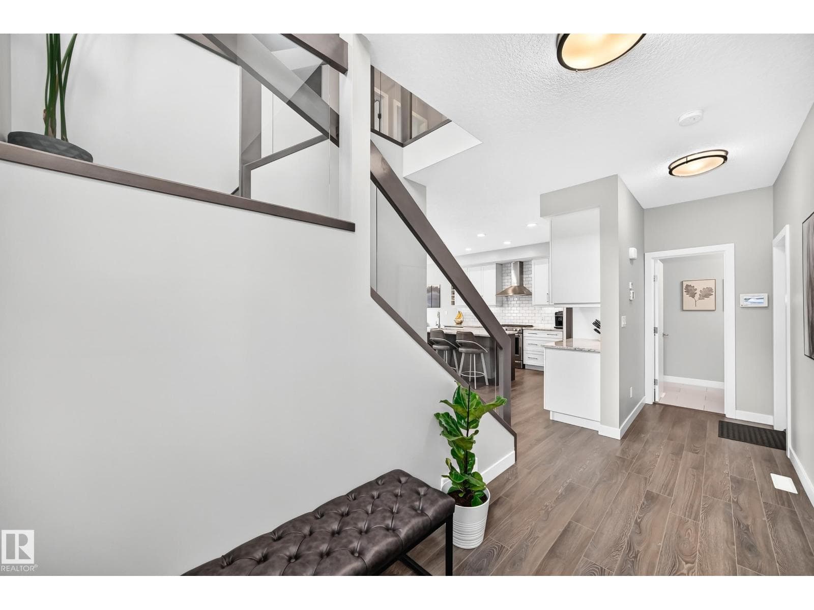 8548 CUSHING PL SW — photo 2