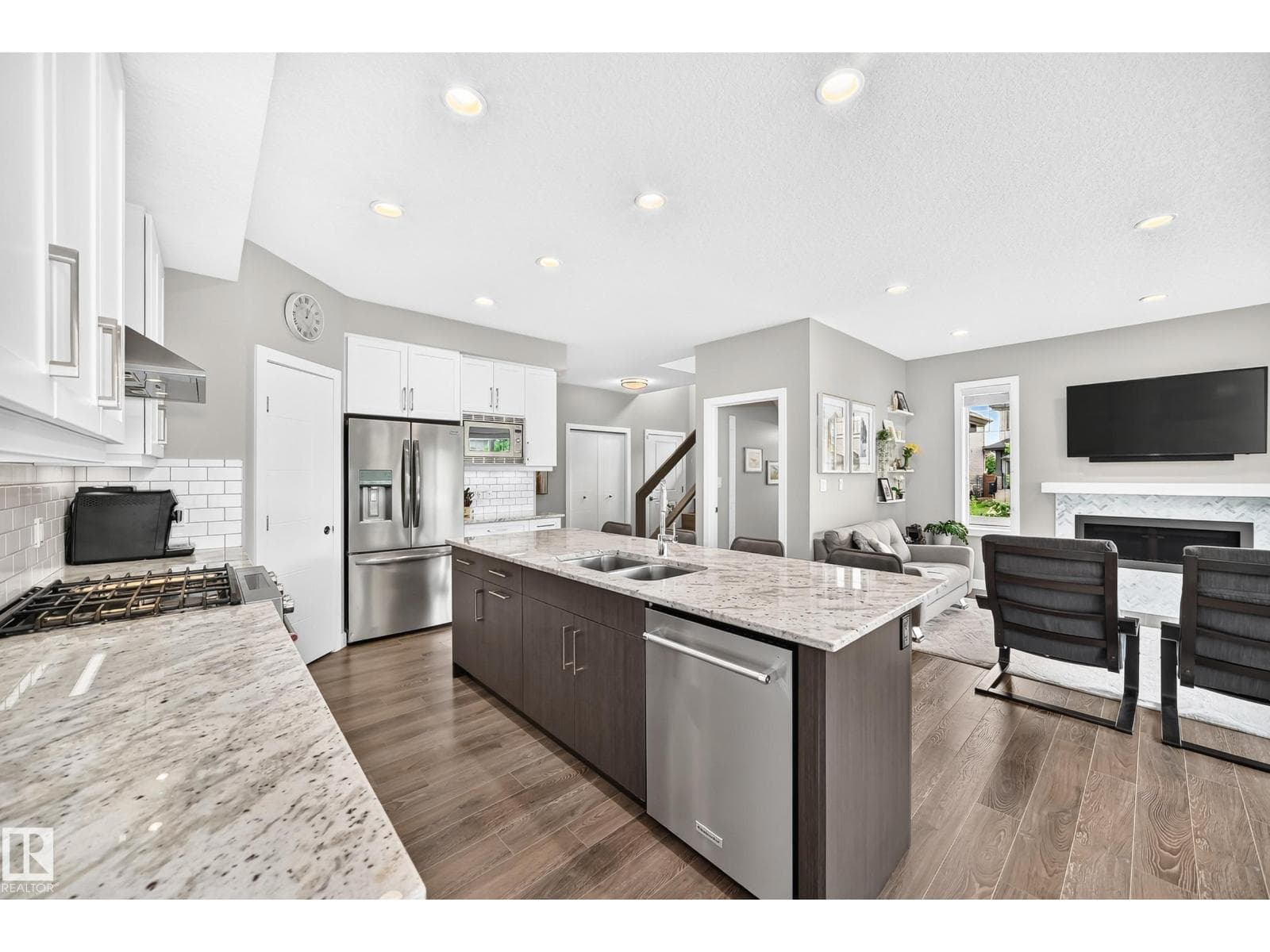 8548 CUSHING PL SW — photo 4