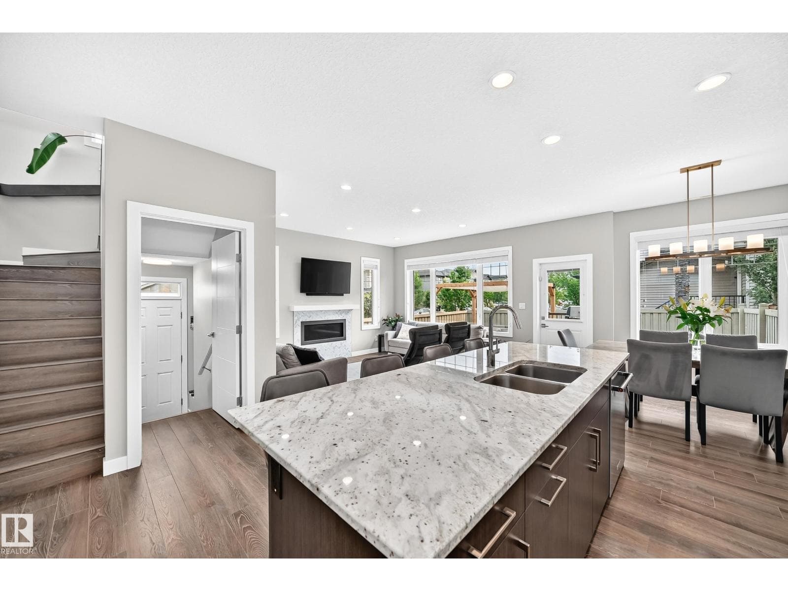 8548 CUSHING PL SW — photo 5