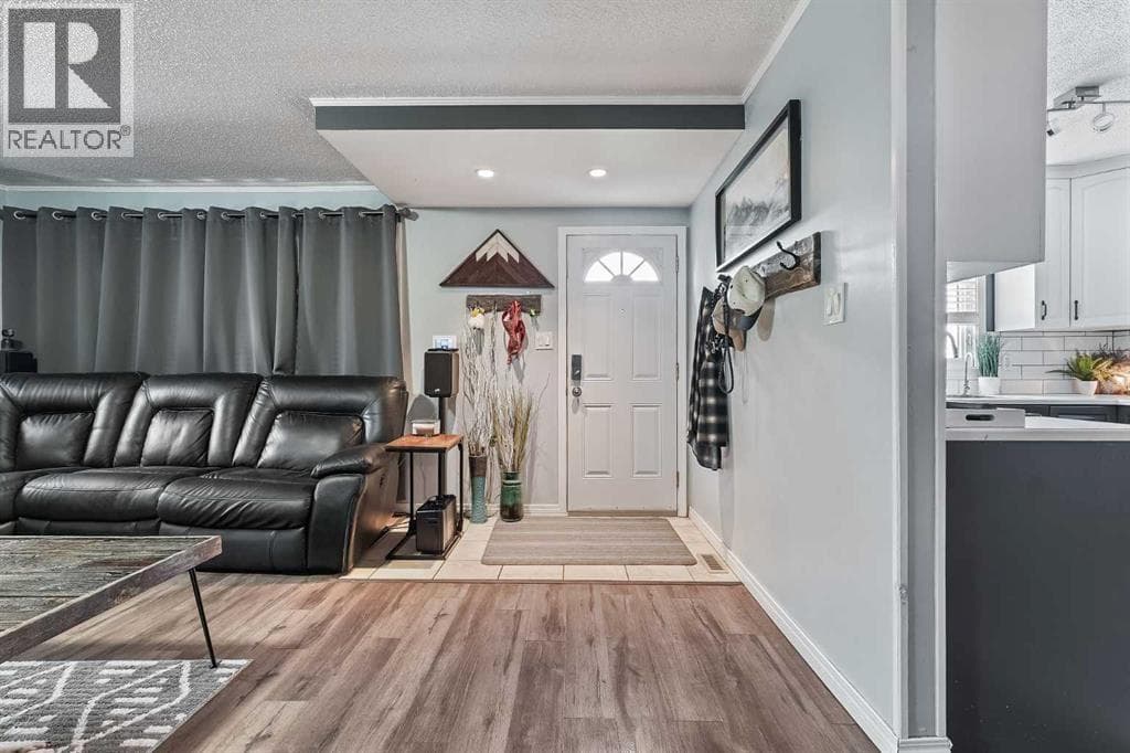 1017 19A Avenue — photo 3
