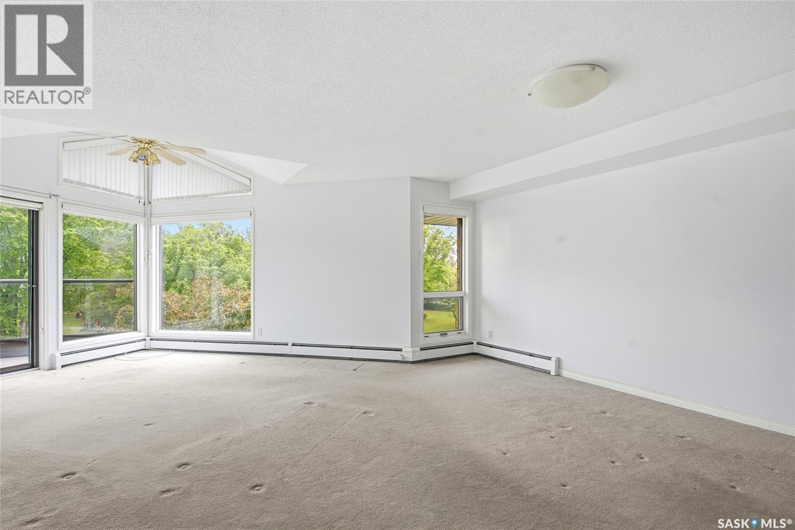 317 2305 Adelaide STREET E — photo 3