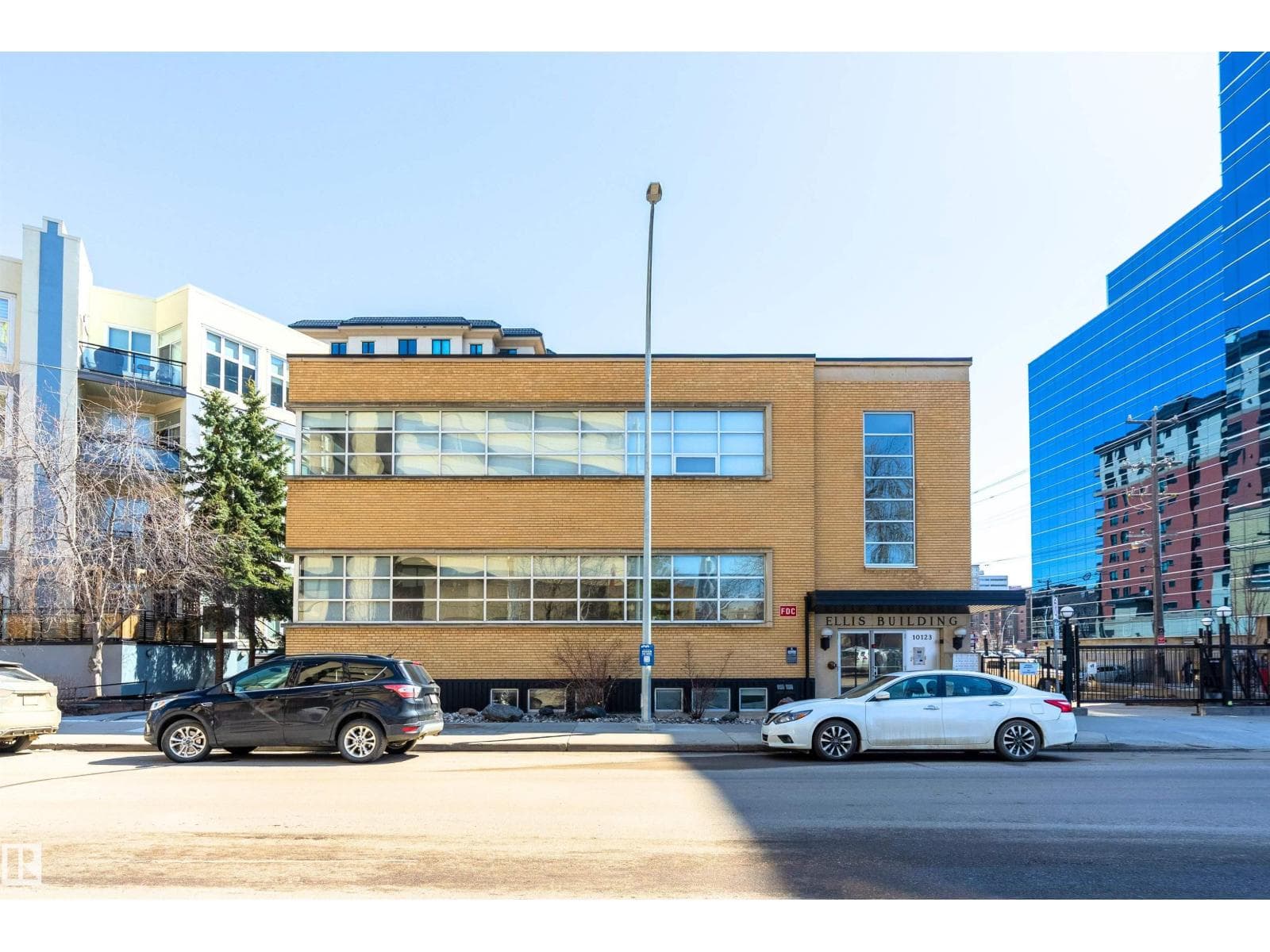 #104 10123 112 ST NW