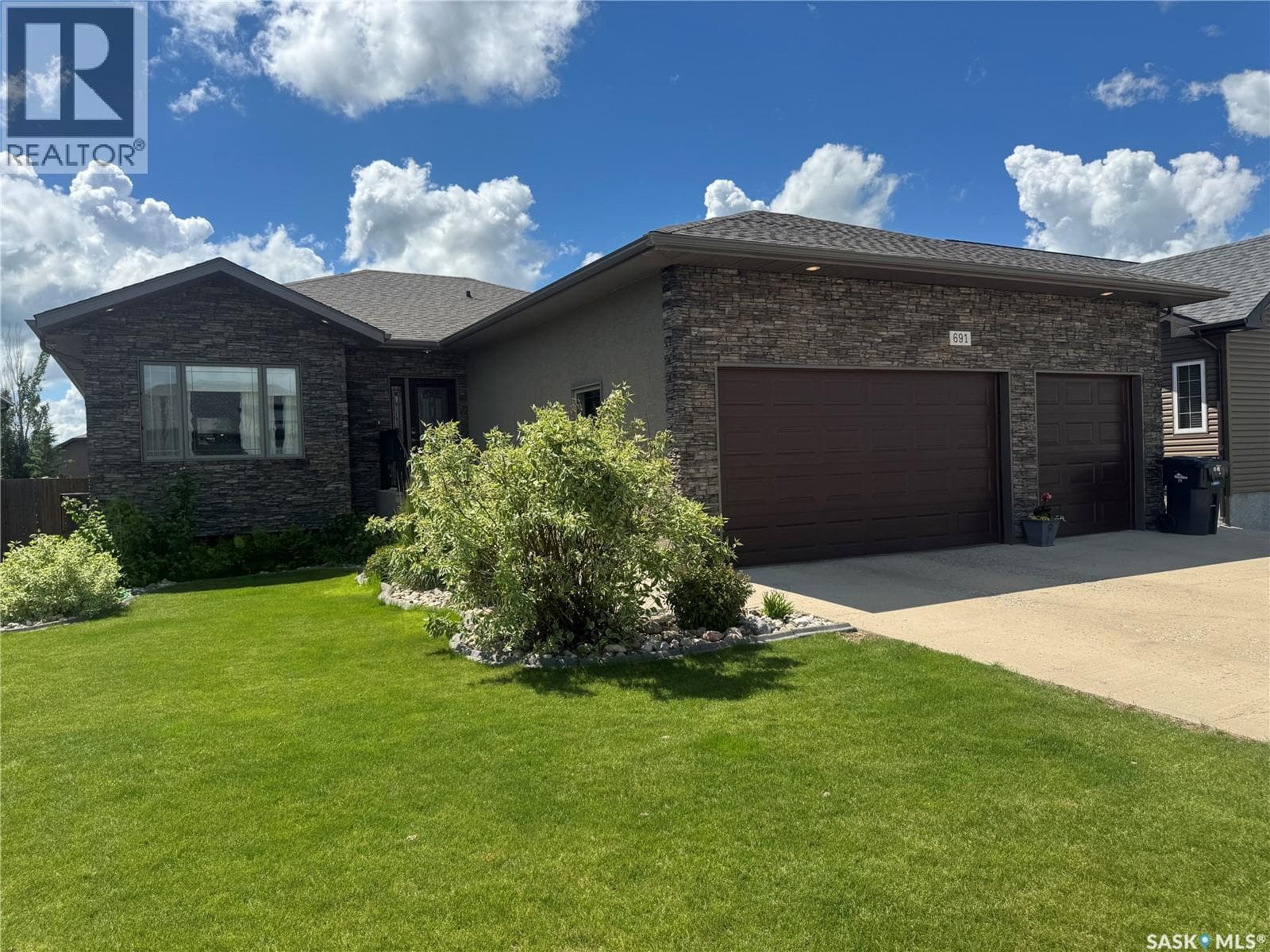 691 Barber CRESCENT
