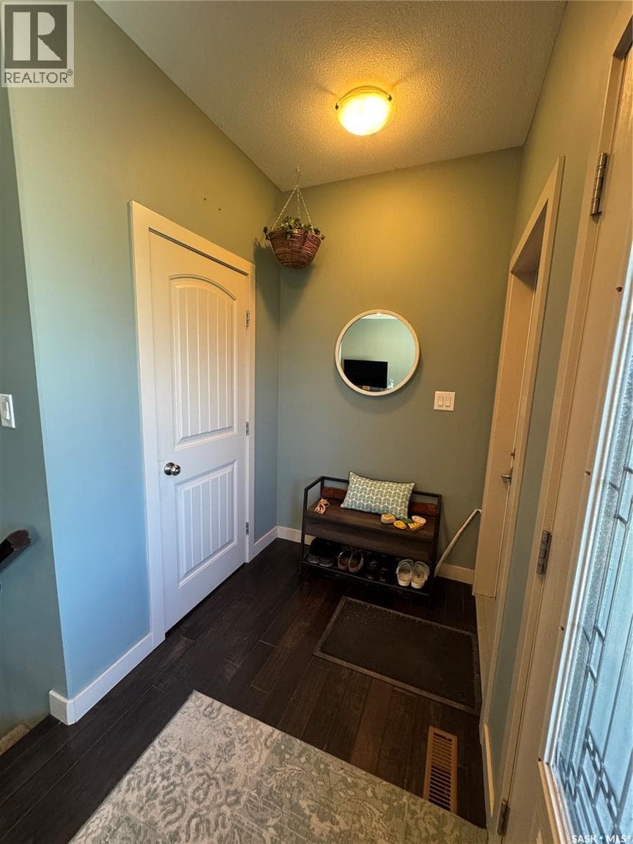 691 Barber CRESCENT — photo 3