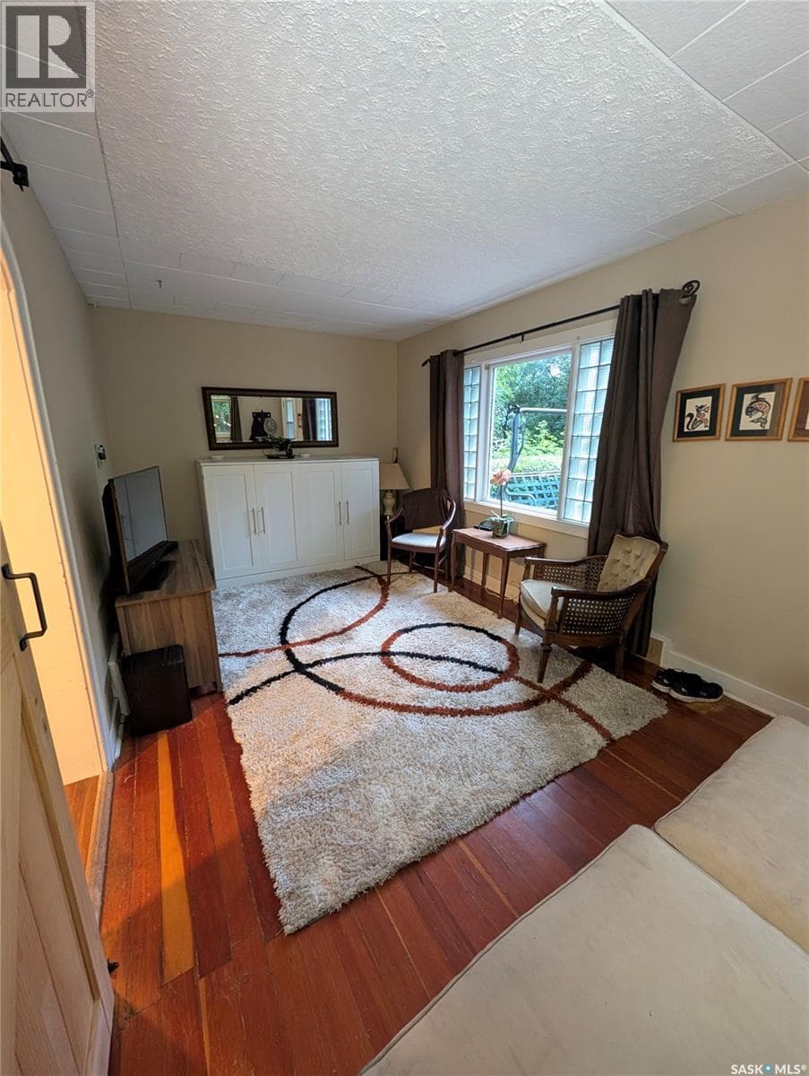 106 Metropolitan DRIVE — photo 2
