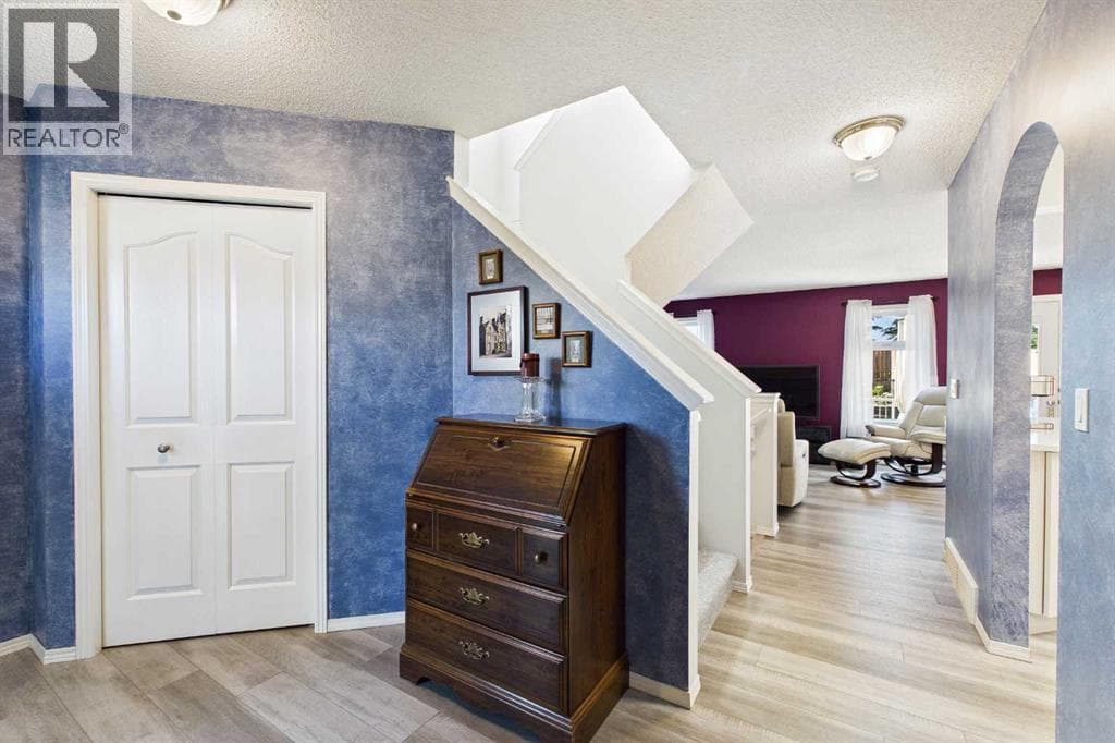 225 Bridlewood Court SW — photo 5