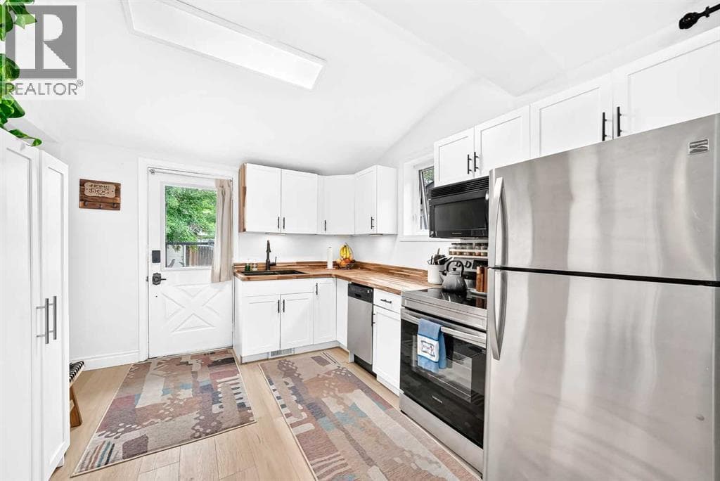 1628 15 Street SE — photo 5