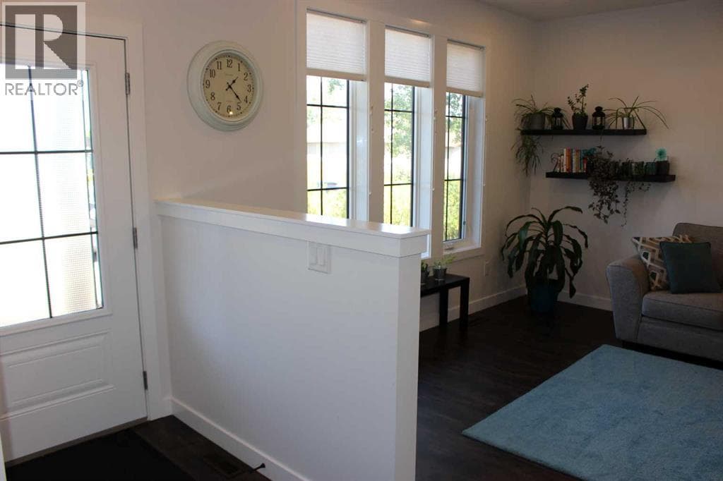 251 Crescent Avenue — photo 4