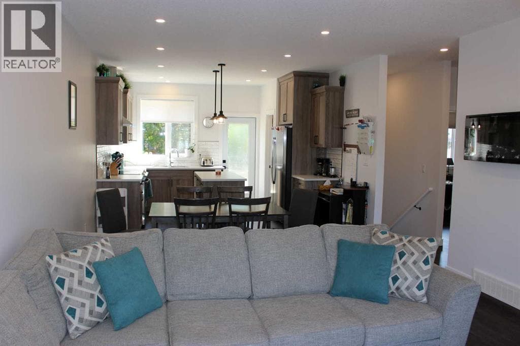 251 Crescent Avenue — photo 5