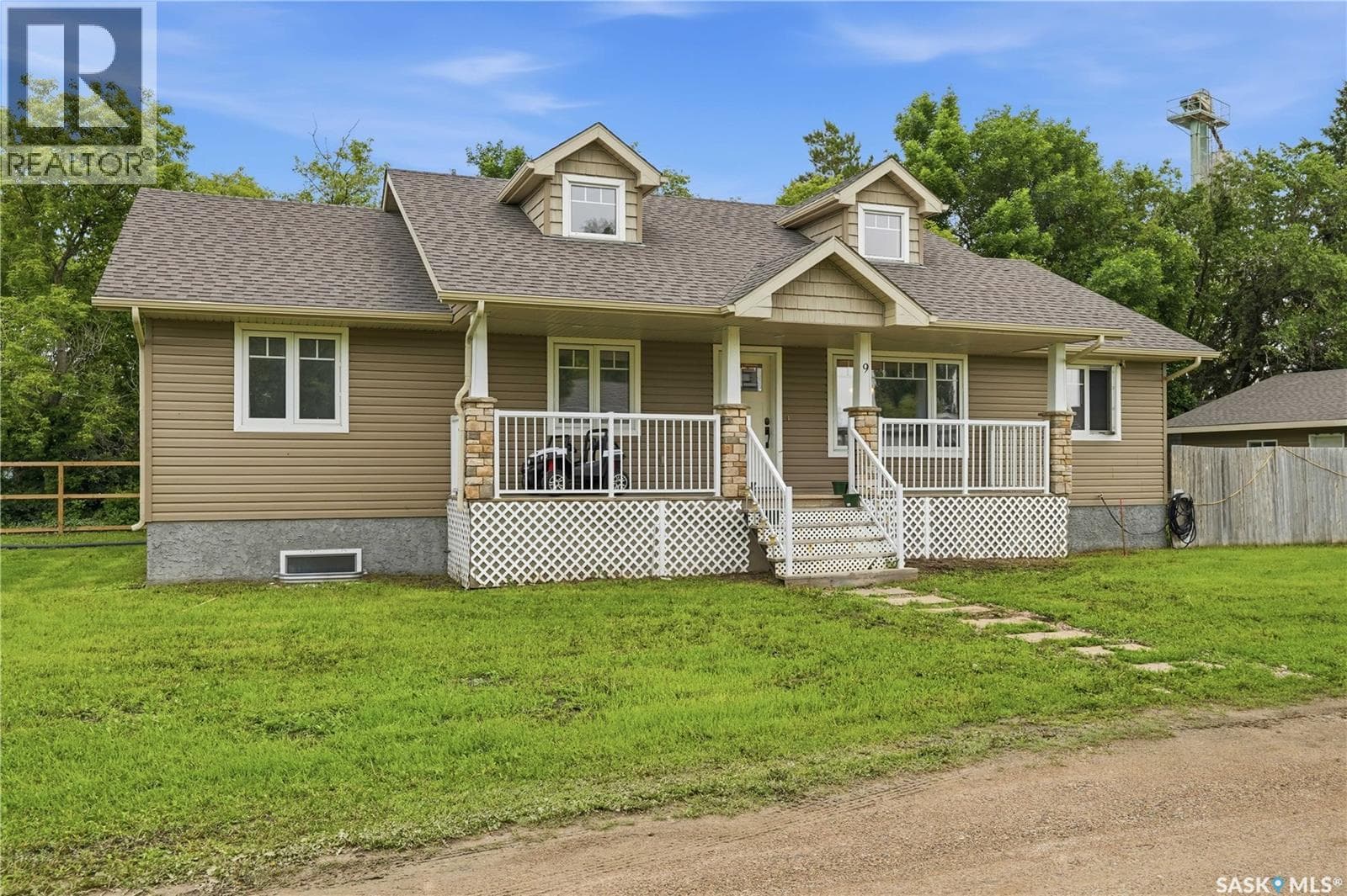 9 Jarvis STREET — photo 2