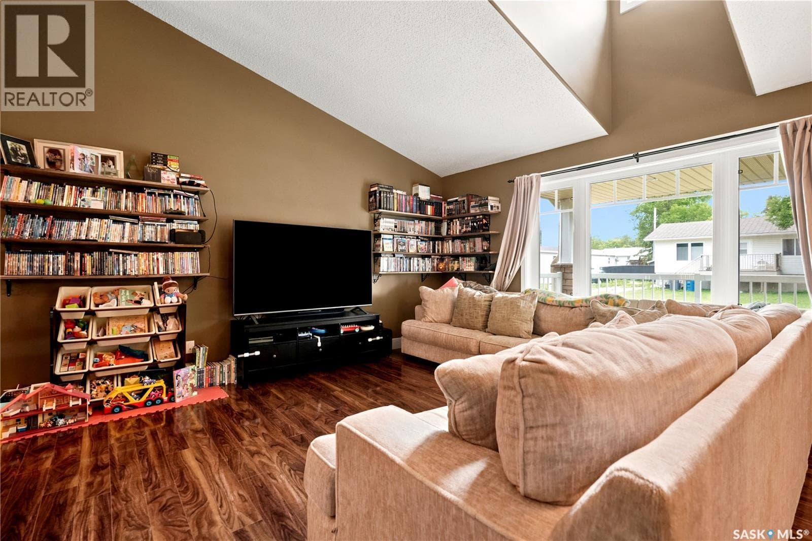 9 Jarvis STREET — photo 5