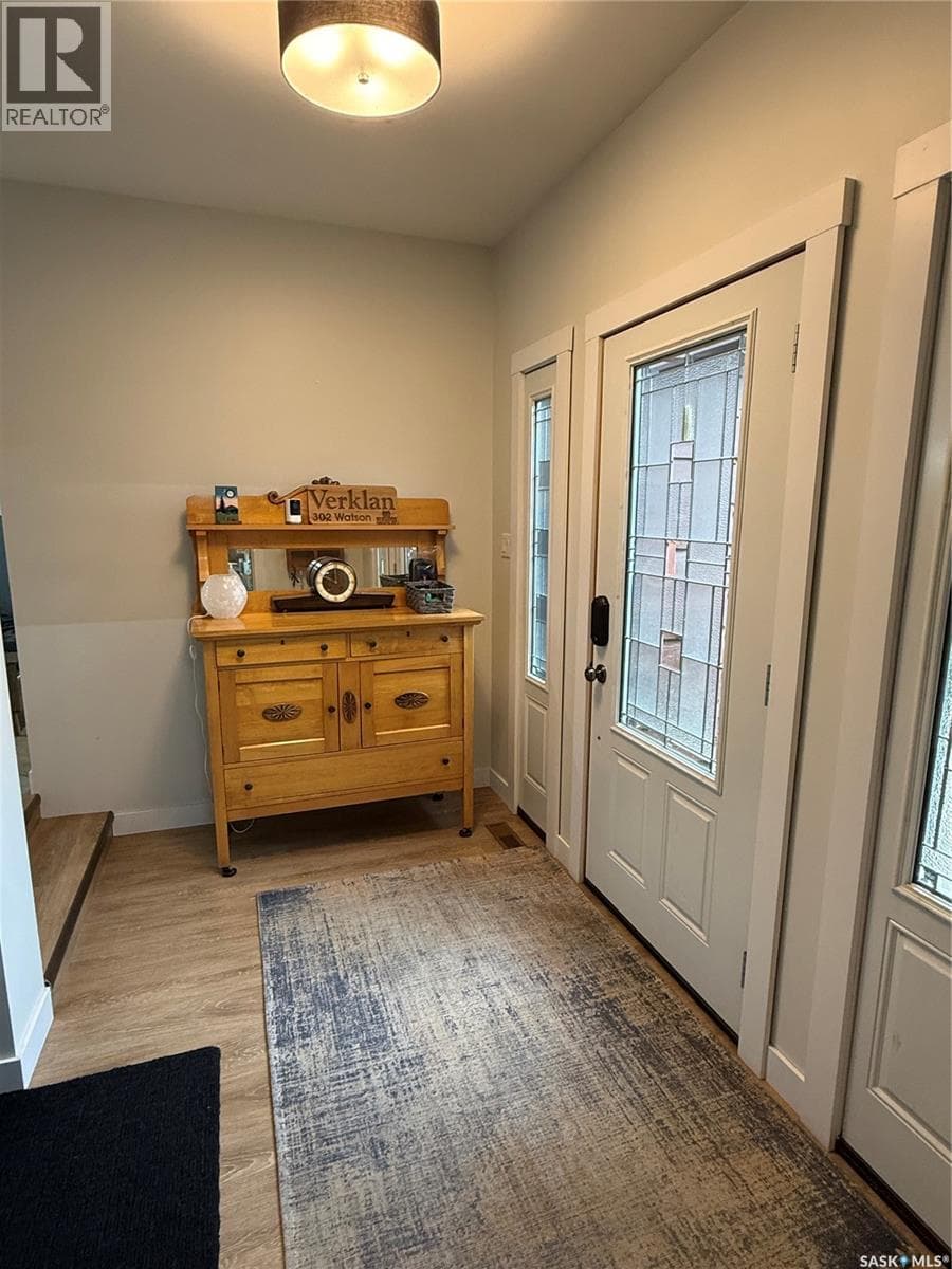 302 Watson CRESCENT — photo 3
