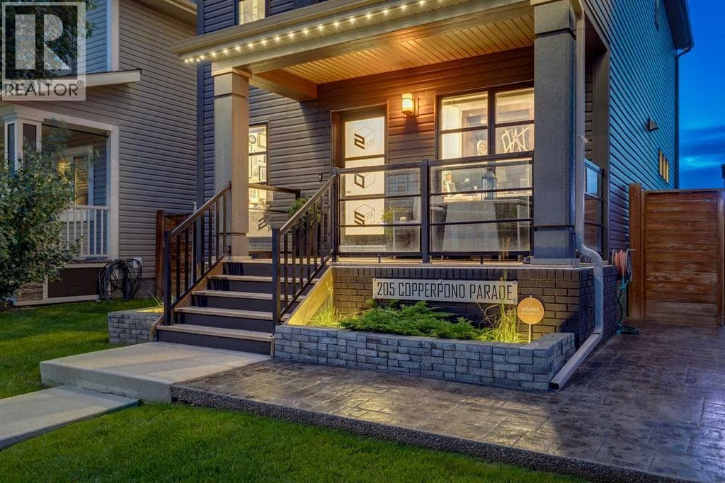 205 Copperpond Parade SE — photo 2