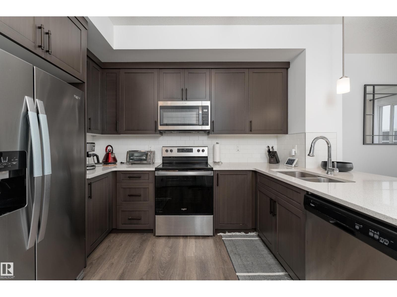 2522 152 AV NW — photo 2