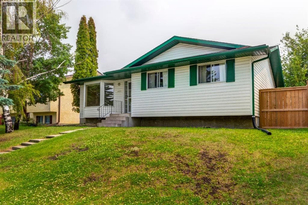 423 Queen Anne Way SE — photo 2
