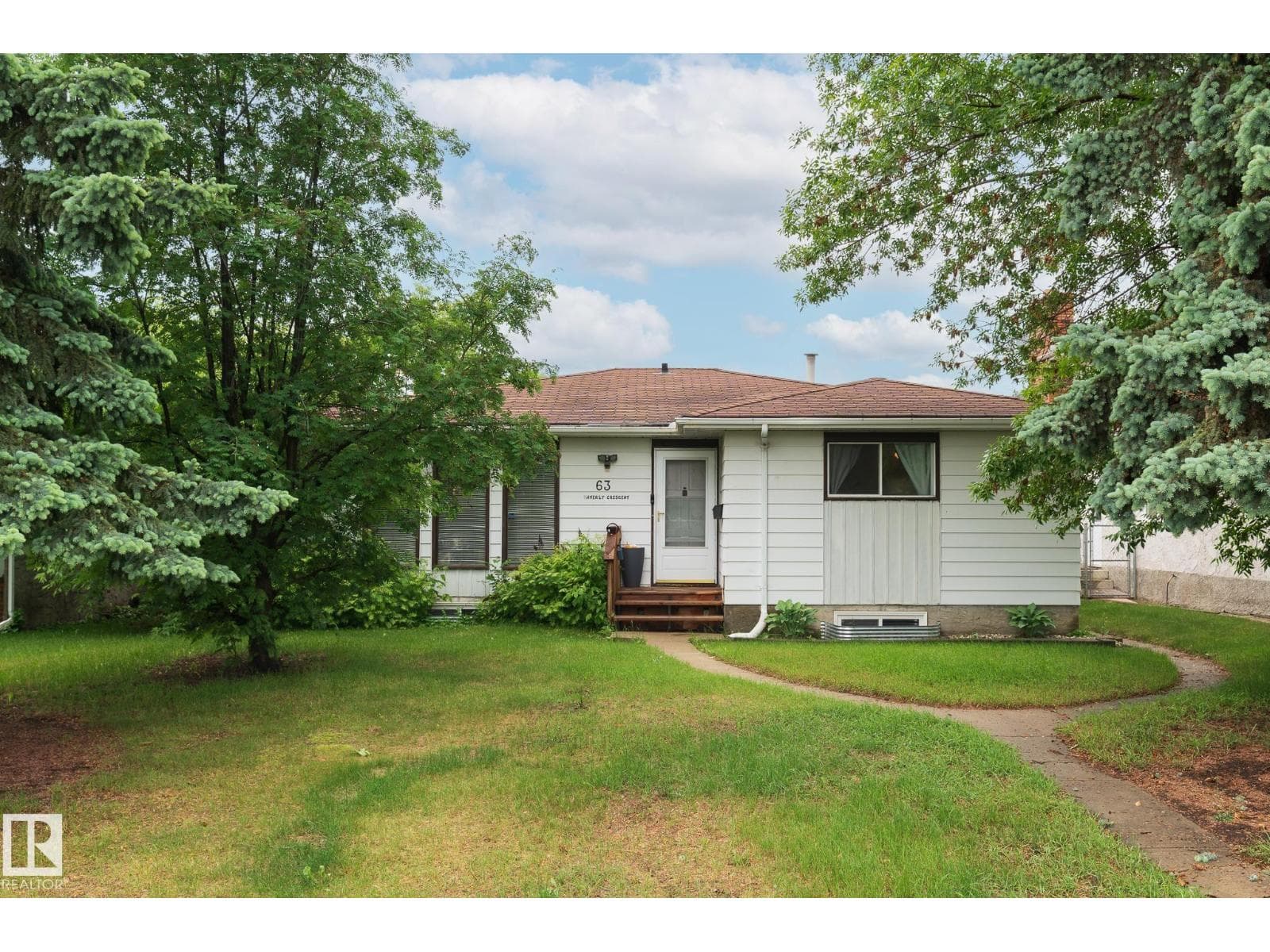 63 WAVERLEY CR