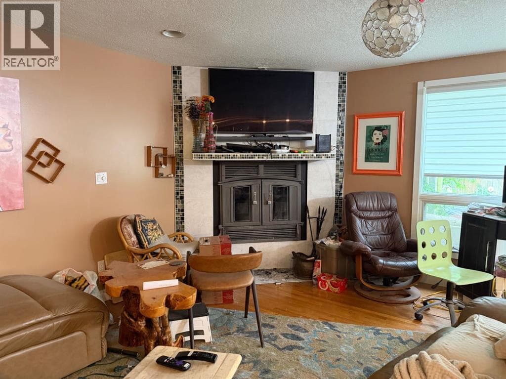 6409 94A Street — photo 5