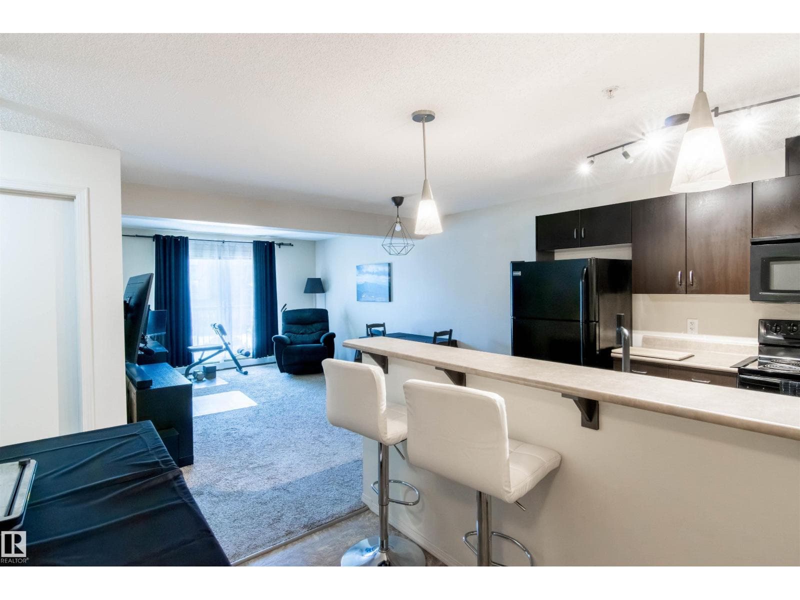 #214 1188 HYNDMAN RD NW — photo 3