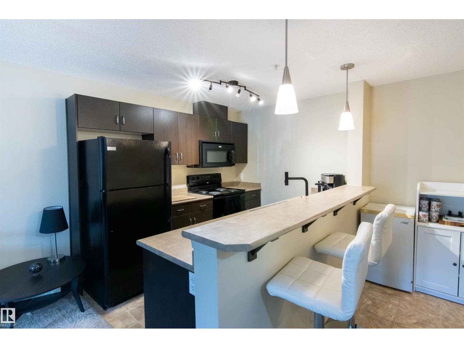 #214 1188 HYNDMAN RD NW — photo 5
