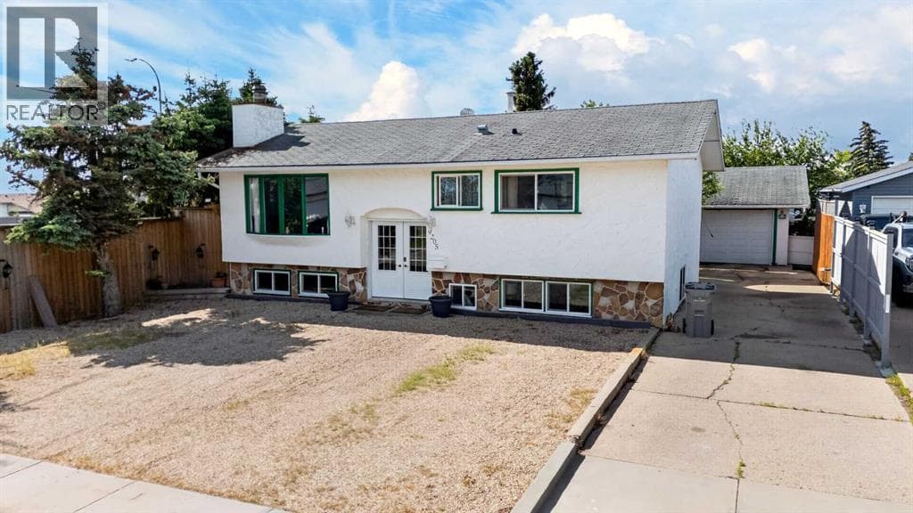 9205 111 Avenue — photo 2