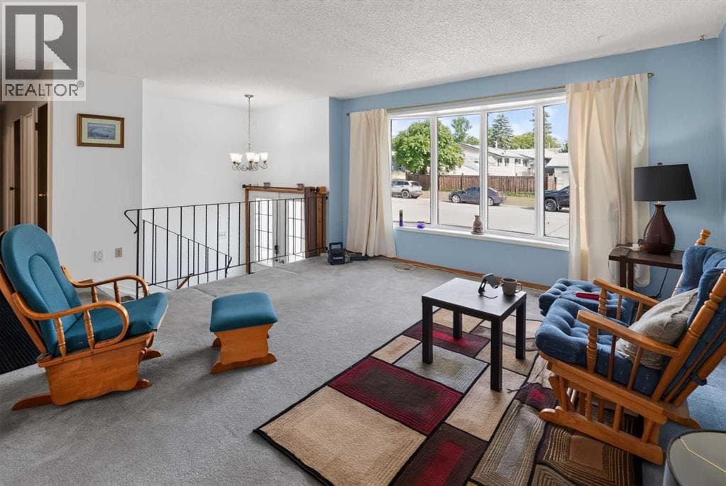 9205 111 Avenue — photo 3