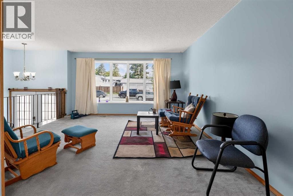9205 111 Avenue — photo 4