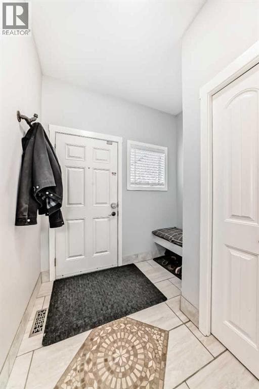 42 Jade Place — photo 2