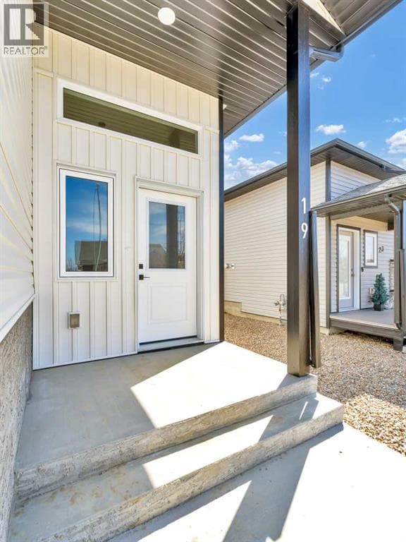 19 Somerside Gate SE — photo 5