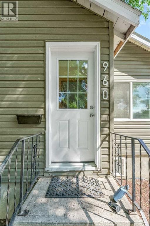 960 5 Street SE — photo 4