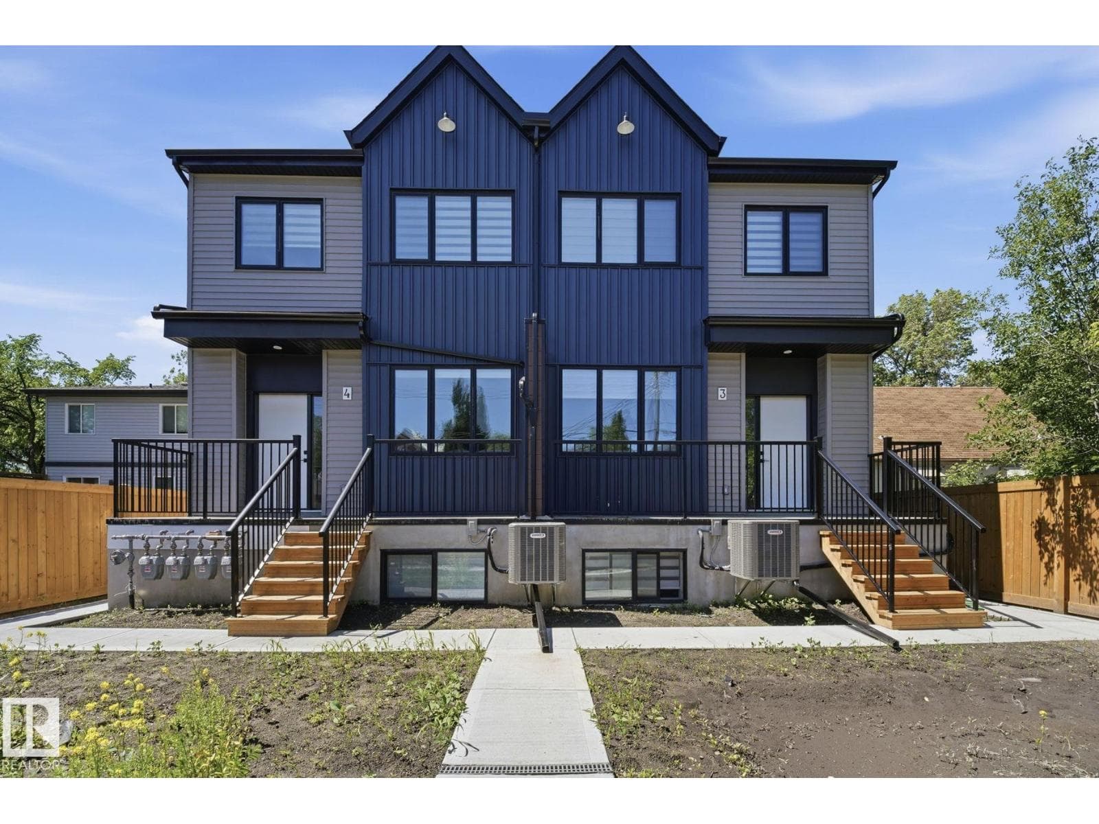 11007 132 ST NW