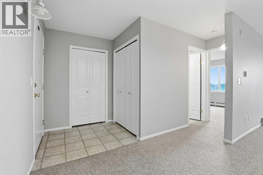 105, 60 Lawford Avenue — photo 5