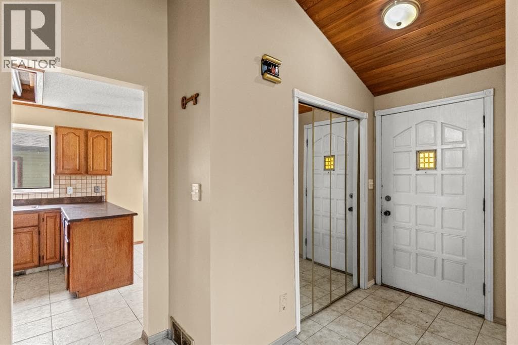 72 Templeson Way NE — photo 4