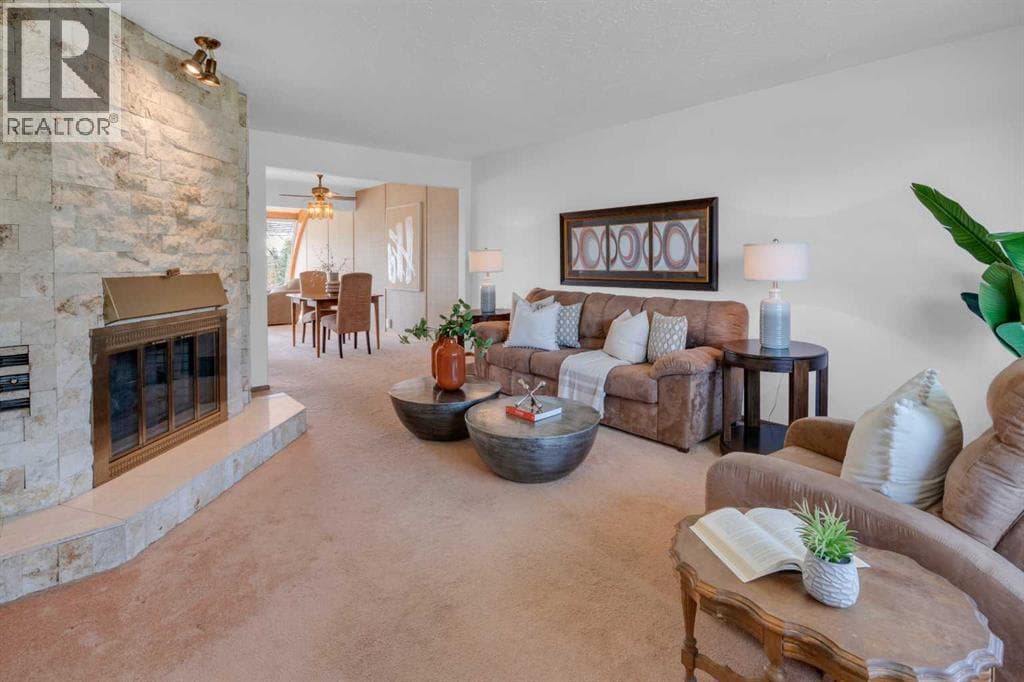 1031 Thorneycroft Drive NW — photo 4