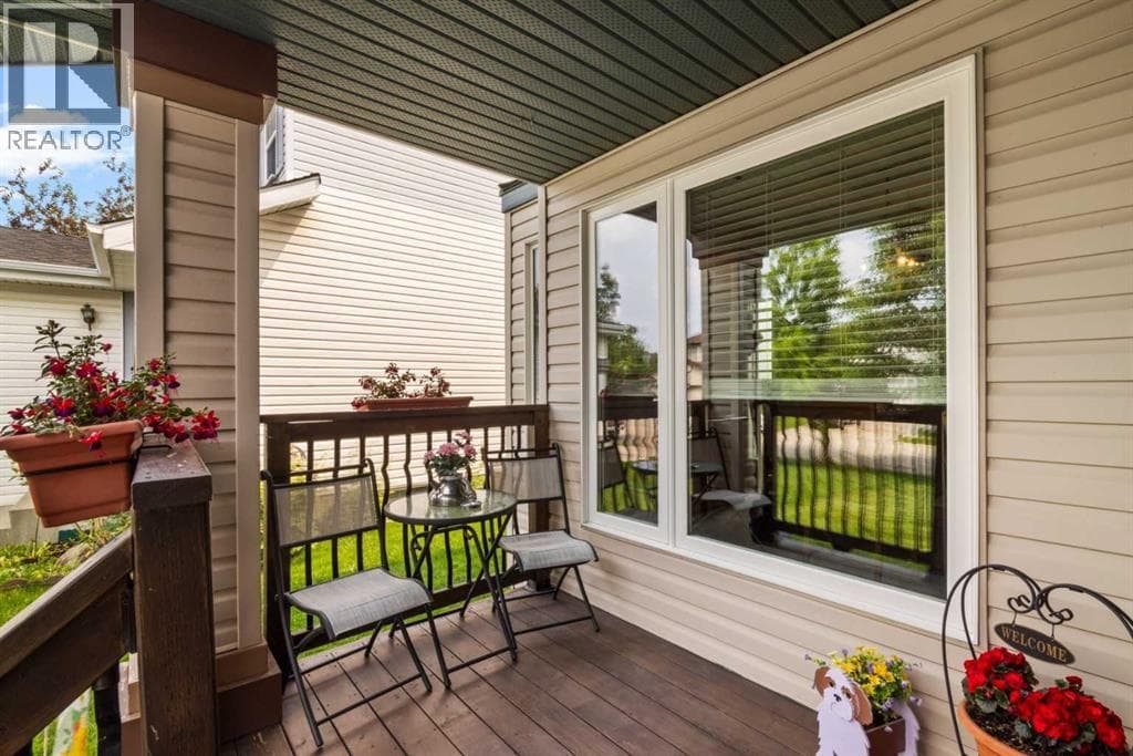 217 Douglas Glen Close SE — photo 3