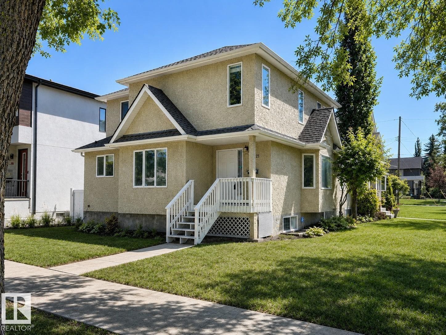 8721 88 AV NW — photo 2