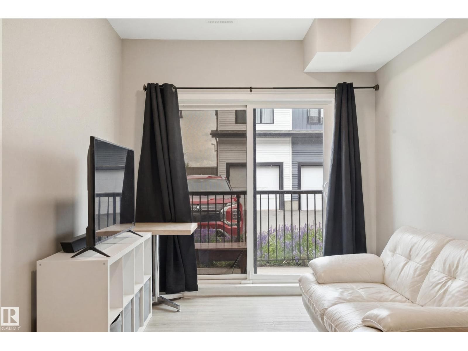 #106 856 secord BV NW NW — photo 5
