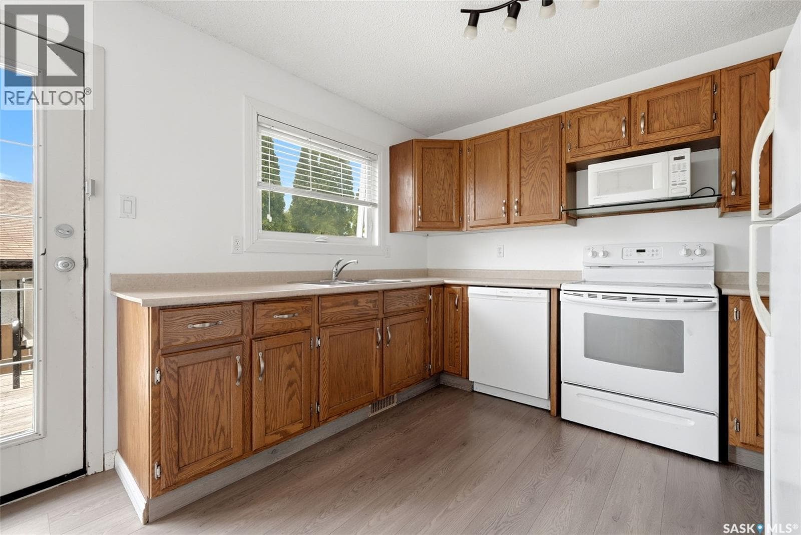 3151 Jenkins DRIVE E — photo 4