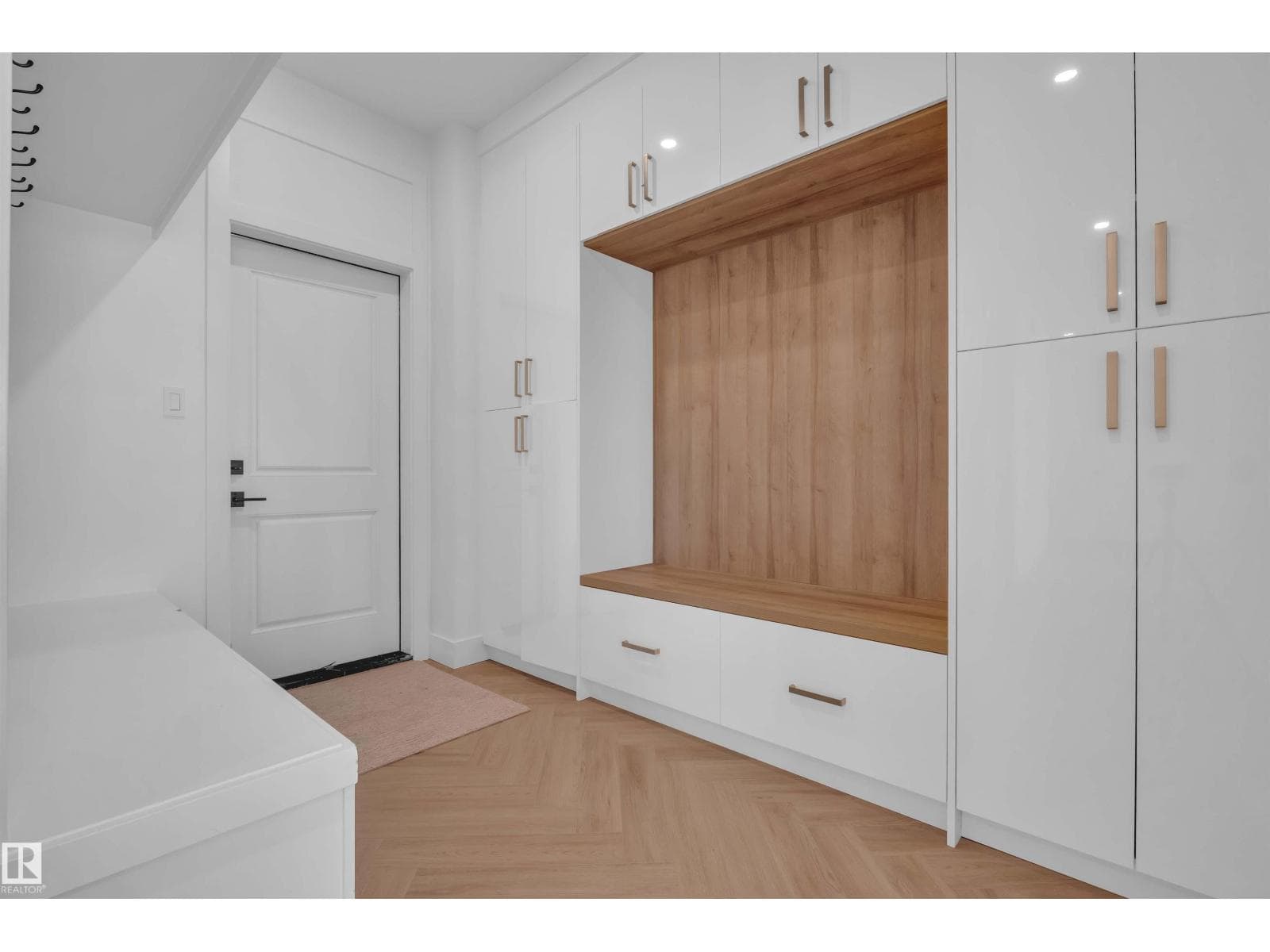 465 Crystal Creek LI — photo 3