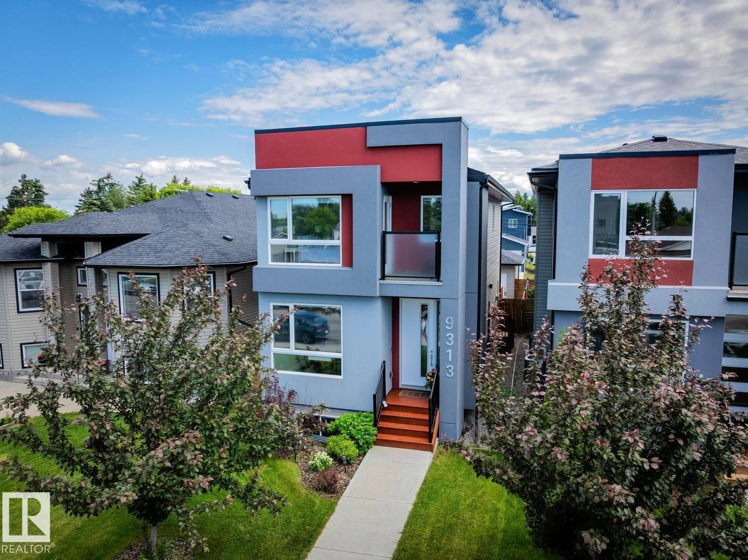 9313 152 ST NW