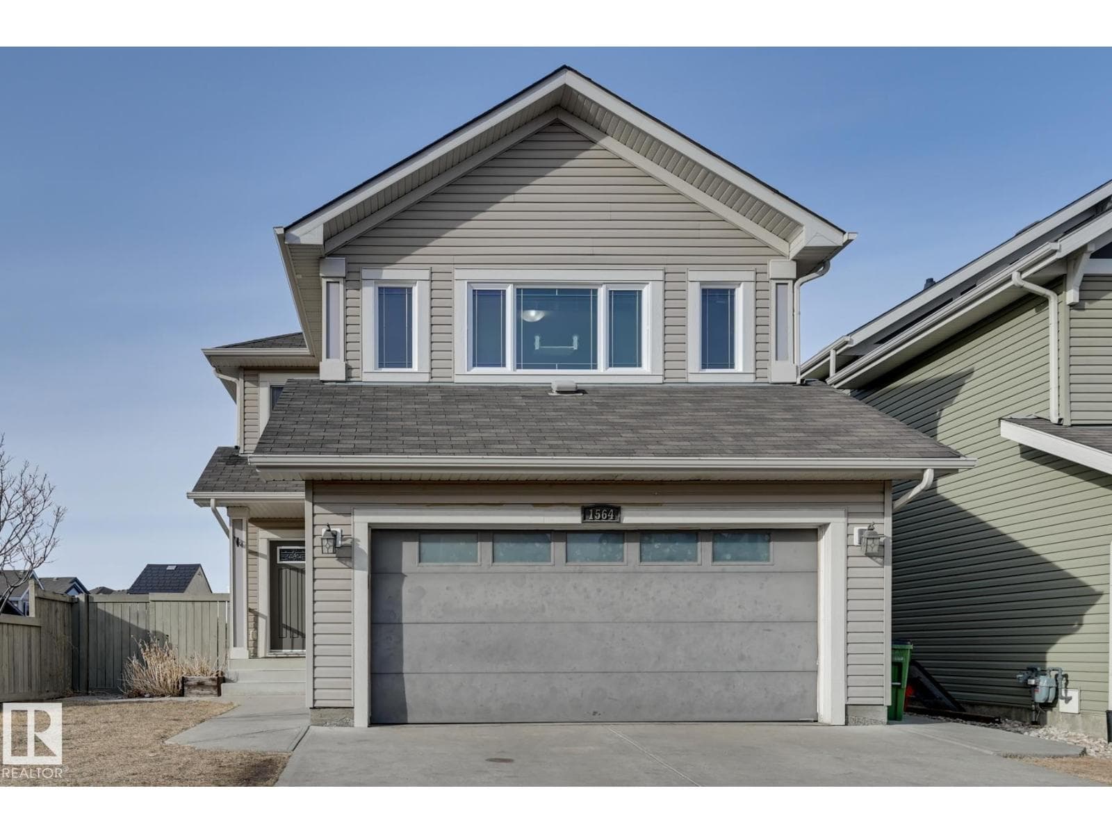 1564 36 AV NW — photo 3