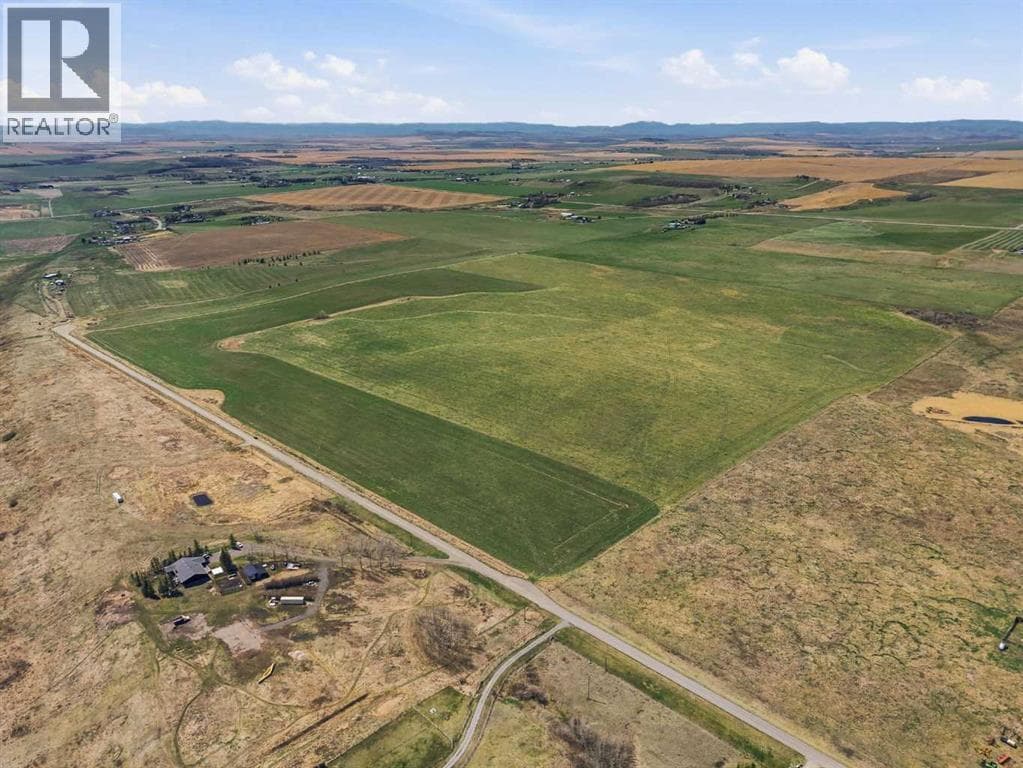 SE - 12- 20 - 1 W5 160 ACRES — photo 3