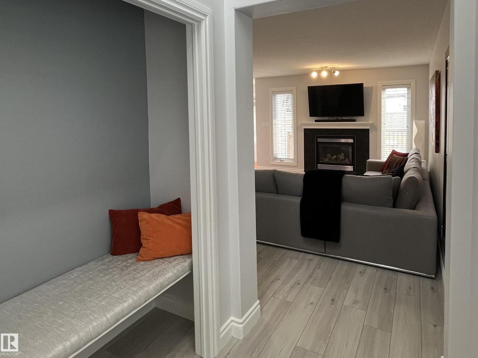 2057 69A ST SW — photo 4