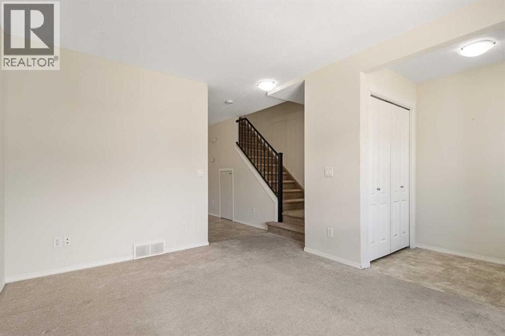 321 Sunrise Terrace NE — photo 4