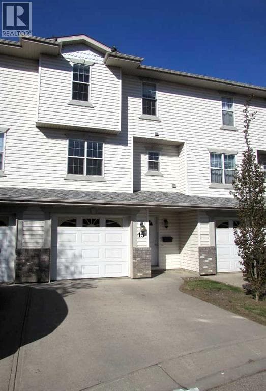 15 Kerry Wood Mews